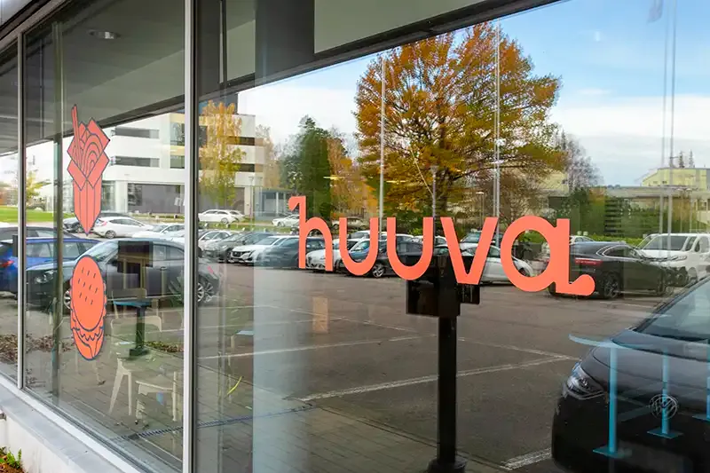 Leveringsrestauranten Huuva ligger i kontorbygget Niittytaival 13, som er en av Mandatums eiendommer.