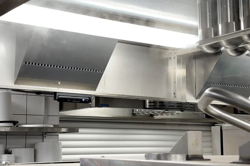 Safera-FlowHero-Aallonharja-sensor-in-the-hood