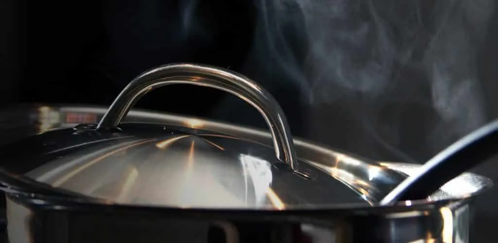 Matlaging uten tilsyn er den vanligste risikofaktoren for kjøkkenbrann